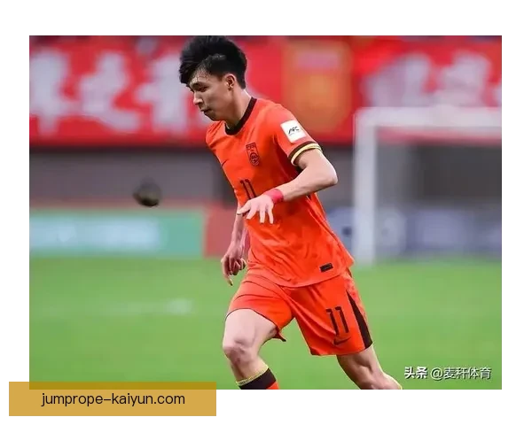 足球新星速递：年轻球员持续提升，引发各大俱乐部关注