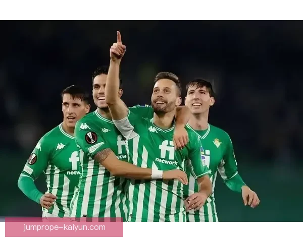 马洛卡战术解析：表现稳健的防守与进攻策略值得关注